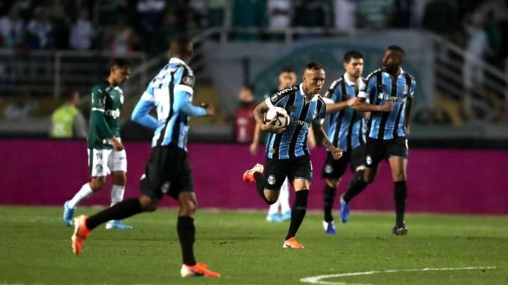Gremio le ganó a Palmeiras y es el primer semifinalista