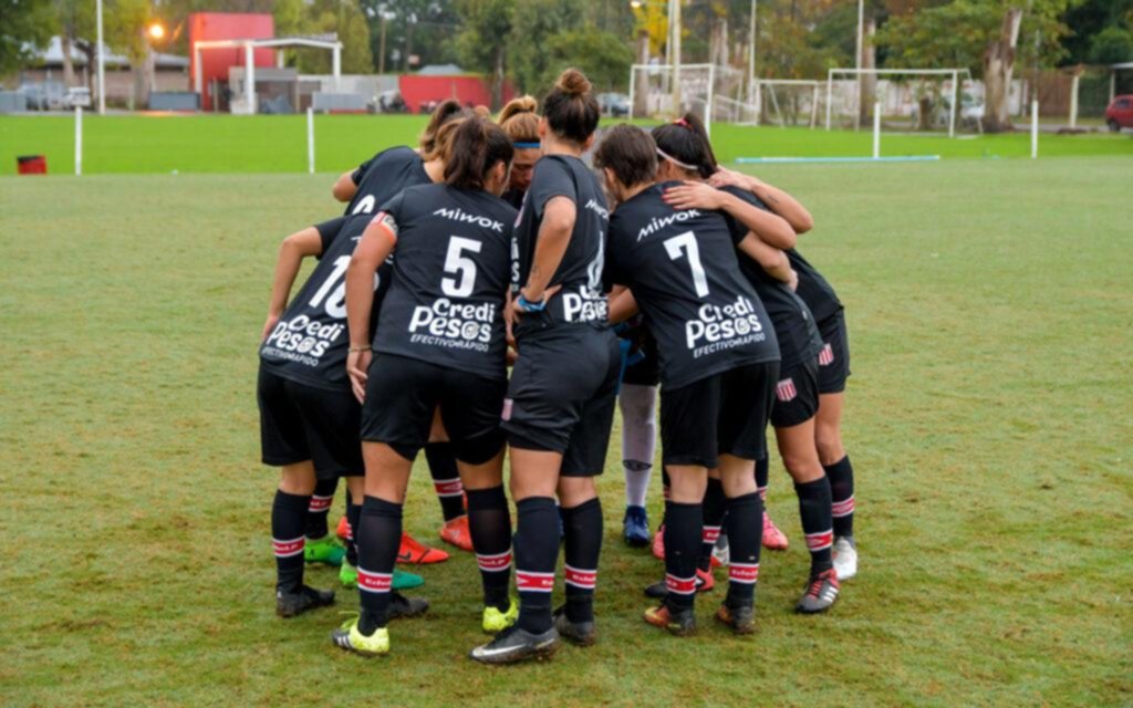 8 jugadoras del Pincha firman contrato como profesionales