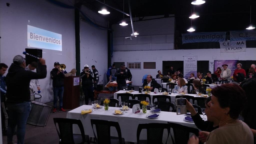 La puja política se coló en el festejo de una ONG solidaria y terminó en un escándalo