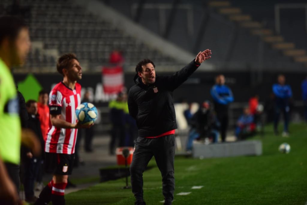 Gabriel Milito: “La derrota fue absolutamente injusta, fuimos muy superiores a Vélez”