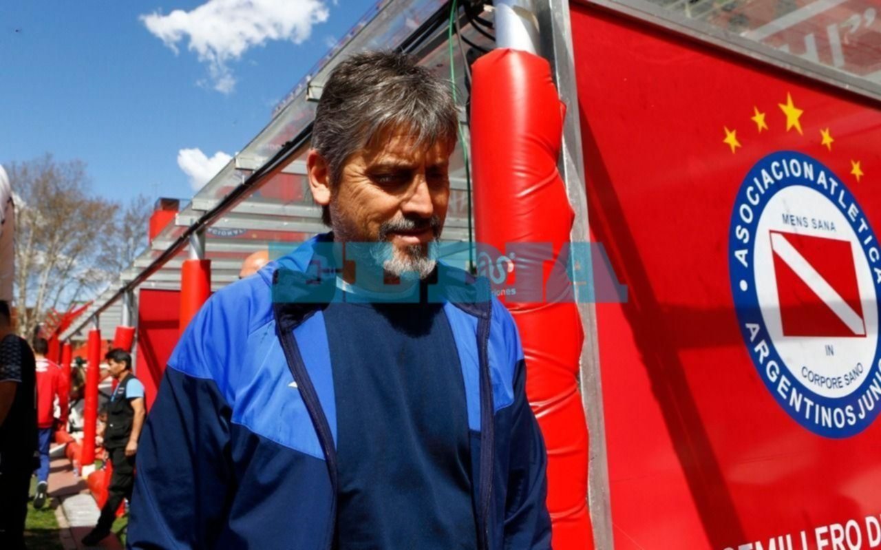 Ortiz se reunió con la dirigencia de Gimnasia y acordaron una salida de "común acuerdo"