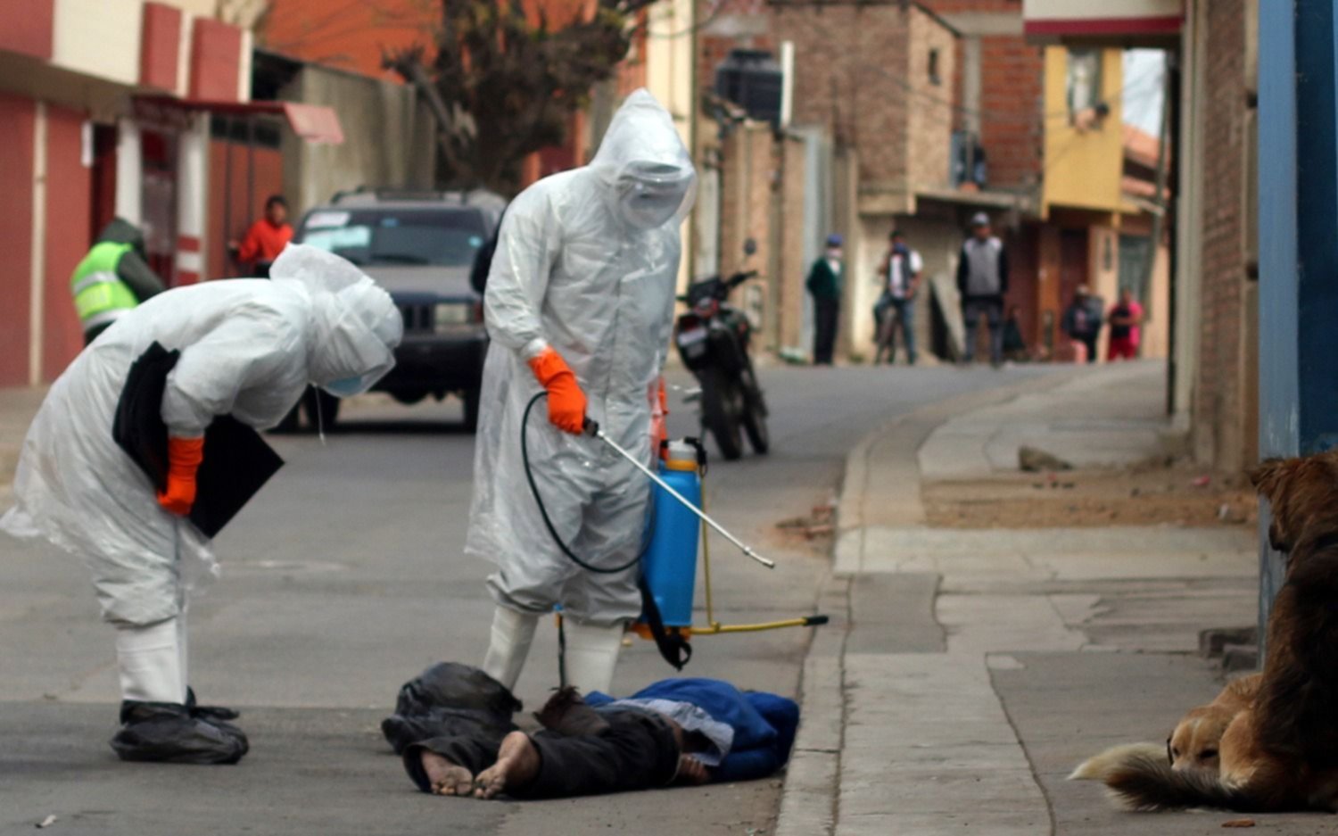 Proyectan una "catástrofe" en Bolivia, con el 85% de la población afectada por el coronavirus