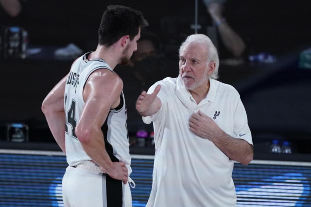 San Antonio ganó sobre el cierre y da pelea en el Oeste