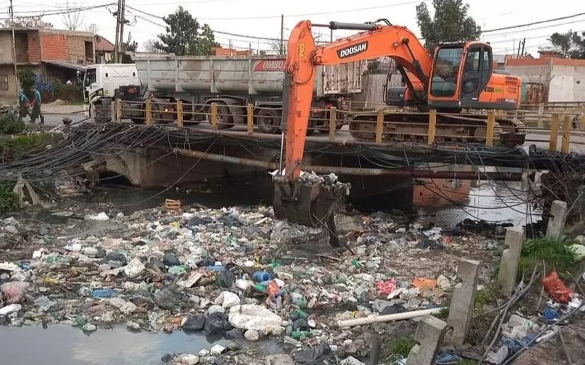 Operativos de limpieza en arroyos