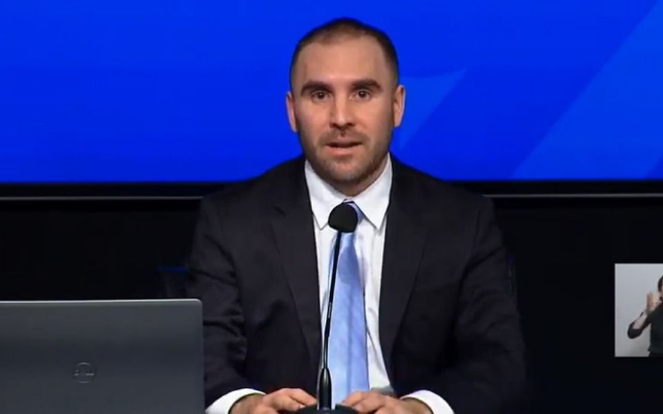 Guzmán: "El acuerdo de deuda permitirá sacar de la situación de asfixia al sector público"