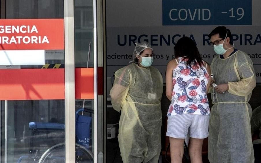 Chile flexibiliza medidas frente a la pandemia, en medio de la continua mejoría