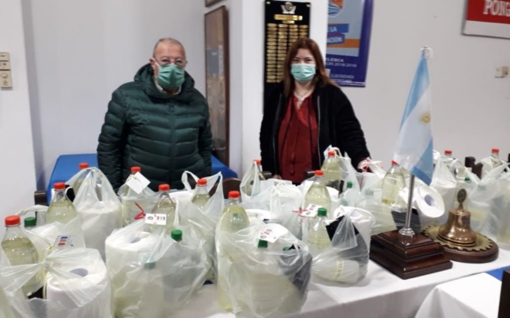 El Rotary Club de Ensenada donó kits sanitizantes a los integrantes del Taller Protegido
