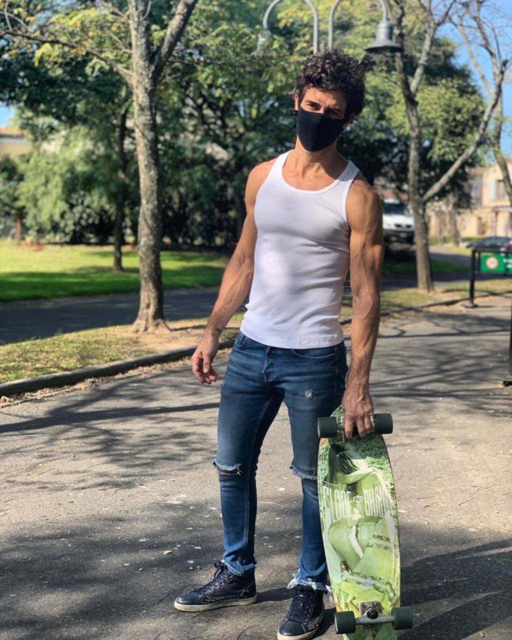 Mariano Martínez, al súper en skate: ¿la crisis de los 40?