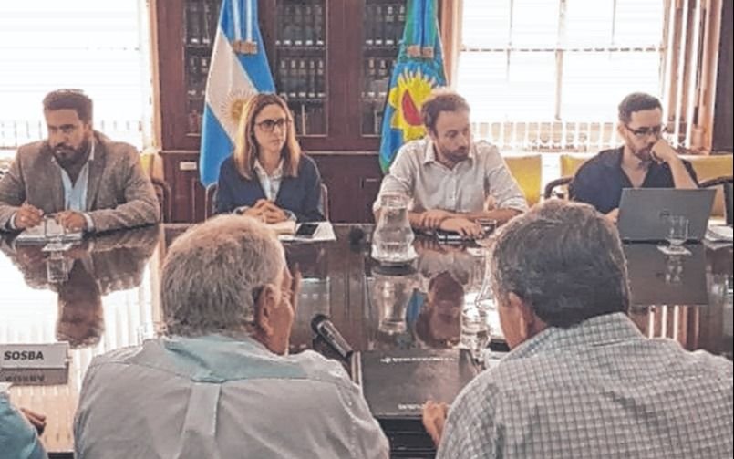 Estatales piden paritarias y rechazan plus que se pagará a un sector de empleados