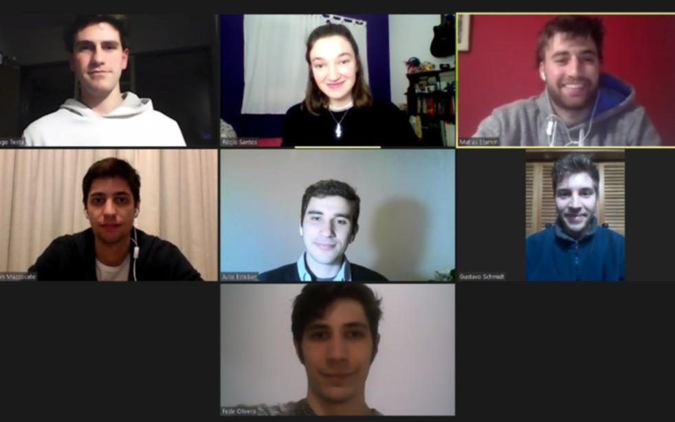 Estudiantes platenses ganan un concurso con un dispositivo que viajará al espacio