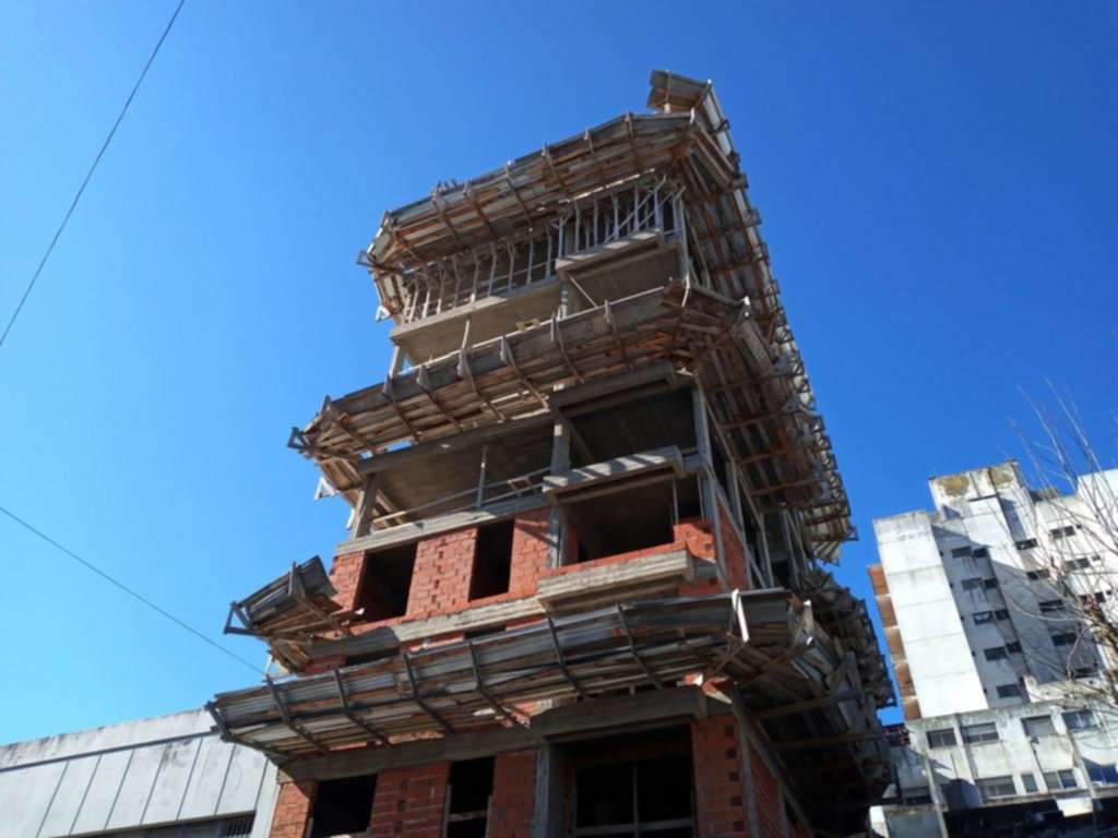 Antes del nuevo anuncio, Garro reclamó que se habilite la construcción privada