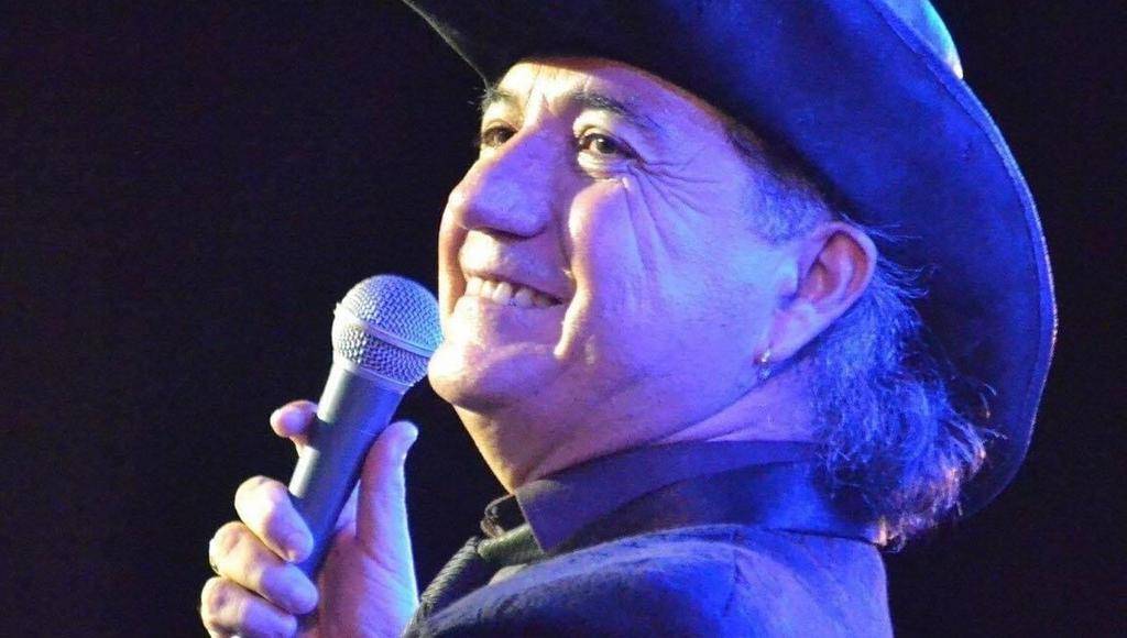 Adiós a Carlitos Márquez, el ex líder del grupo tropical Los Forasteros