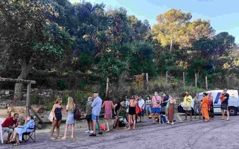Topless y tapabocas: un platense desde las playas donde hay que hacer cola para tocar la arena