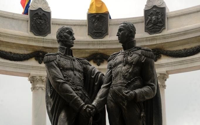 Increíble historia del monumento de San Martín y Bolívar: preconceptos, traiciones y miserias