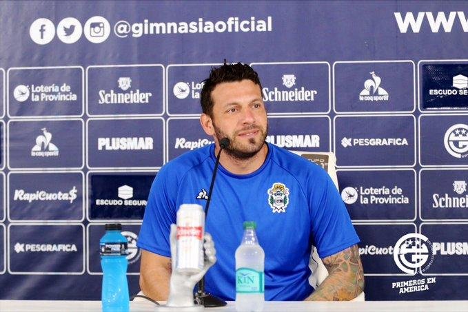 Broun prepara el regreso a nuestra ciudad y se calza en estas horas el buzo albiazul