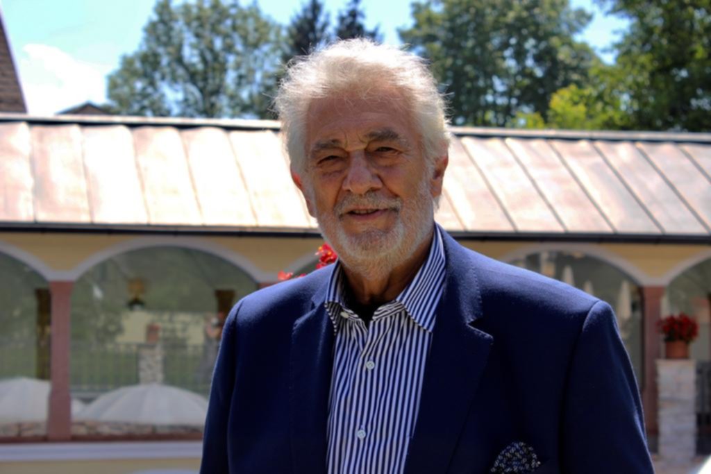 El giro de Plácido: tras asumir su “responsabilidad” en acosos, negó todo y dijo que “jamás me retiraré”