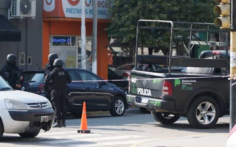 Por un problema con una escritura tomó a la escribana de rehén y pedía hablar con Kicillof