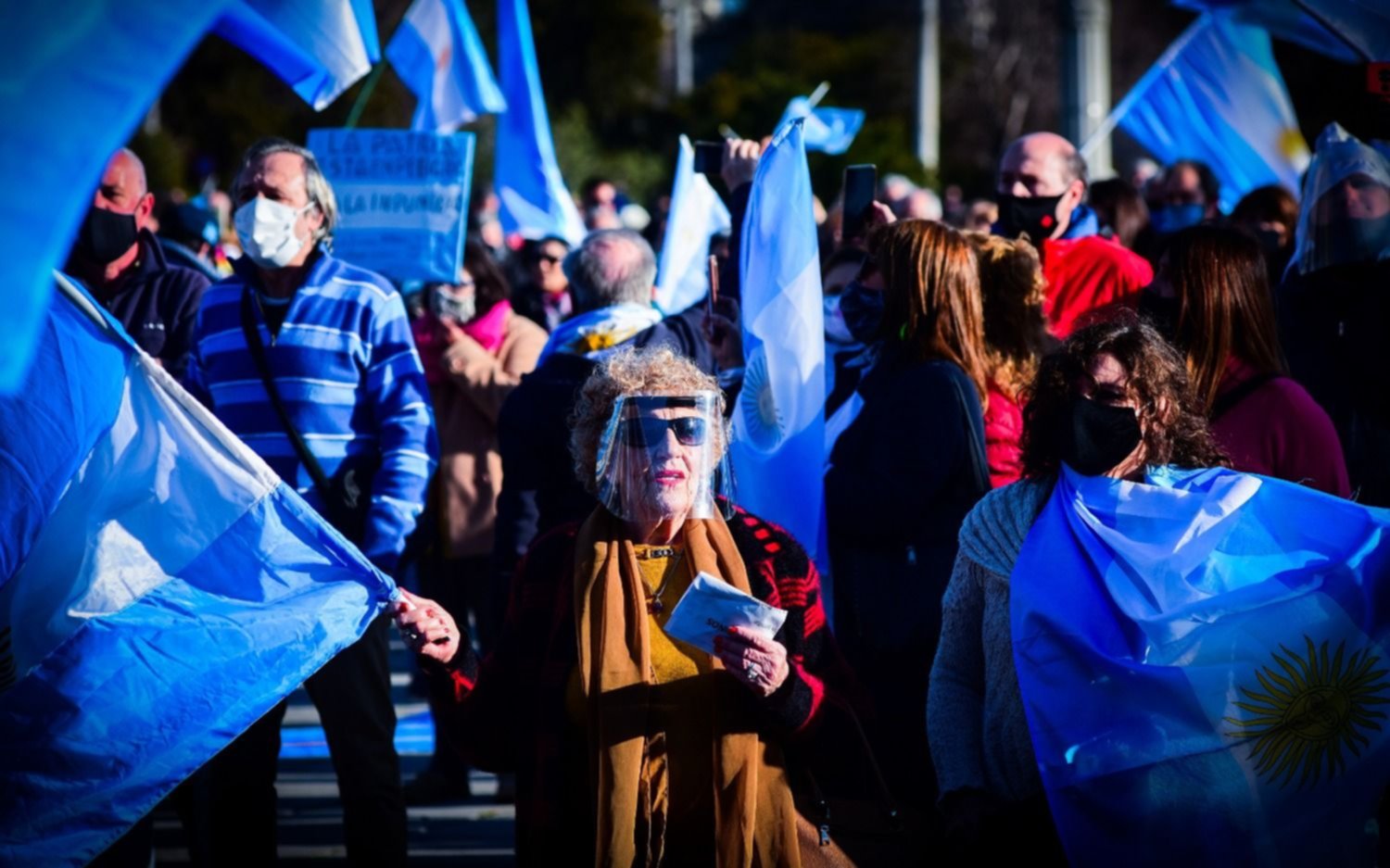 El Gobierno sintió el impacto del #17A, pero no dará el brazo a torcer