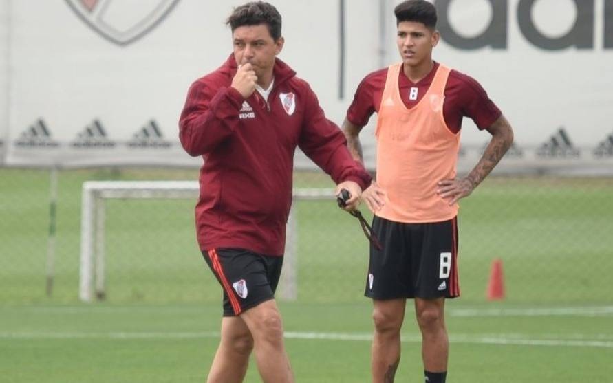 Preocupa en River que uno de sus titulares no llegaría para el debut en la Copa