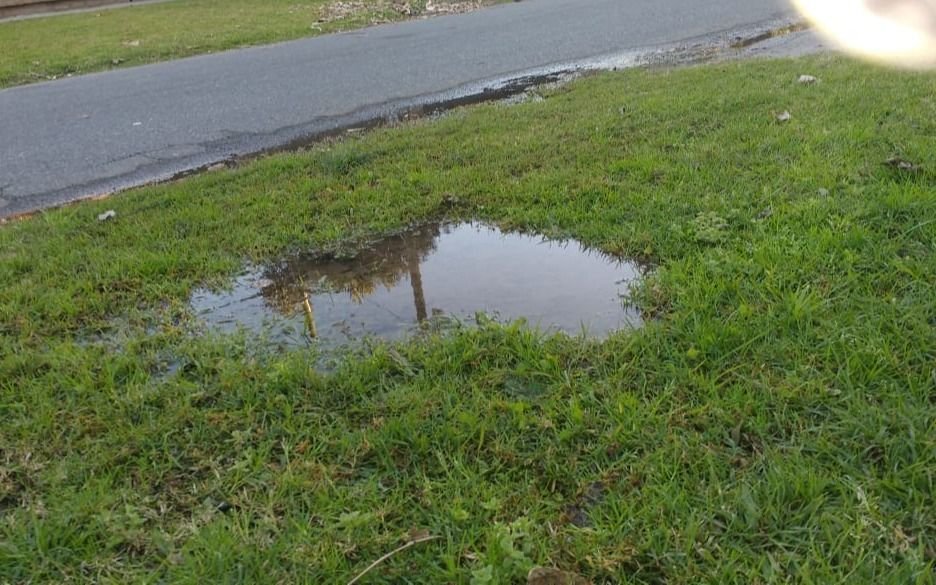 Siguen los reclamos por pérdidas de agua