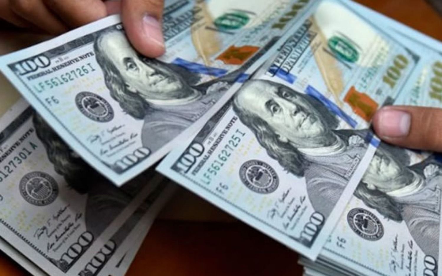 El dólar blue subió a 134 pesos y la diferencia con el oficial ya es del 82,4%