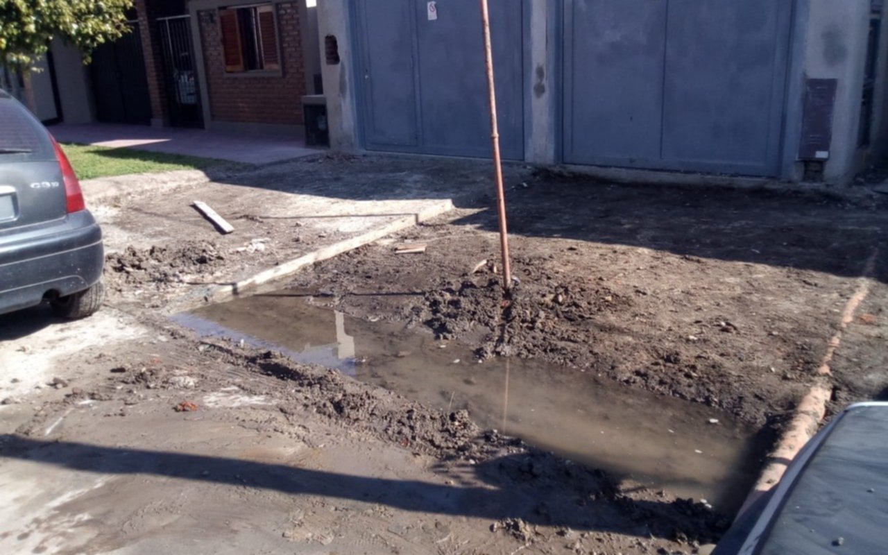 Villa Elvira: renuevan reclamo a ABSA para que lleve a cabo el arreglo de un caño