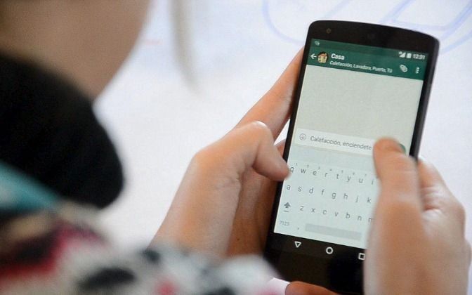 La Justicia platense habilitó notificar una demanda por alimentos vía Whatsapp