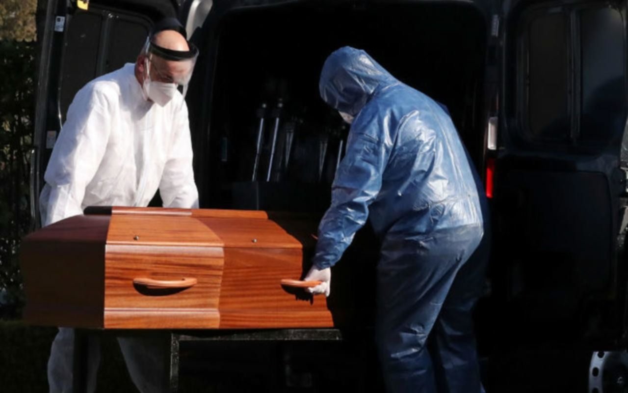 El enorme dolor de no poder despedir a los familiares muertos por coronavirus