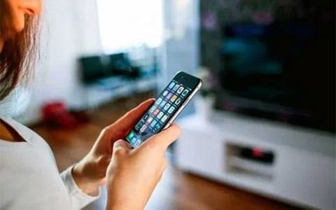 Congelan hasta el 31 de diciembre las tarifas telefónicas, de internet y de televisión paga
