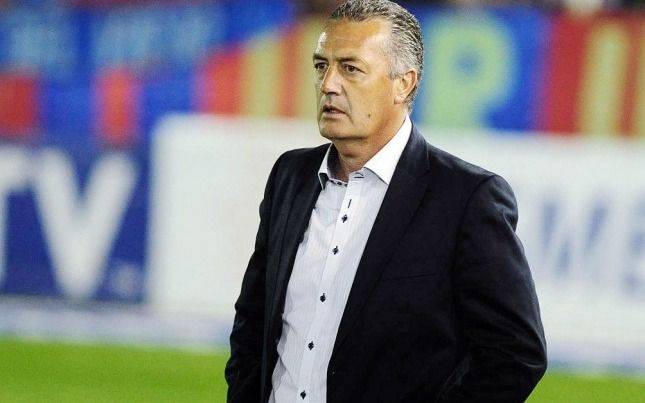 Gustavo Alfaro será el DT de Ecuador, primer rival de Argentina rumbo a Qatar 2022