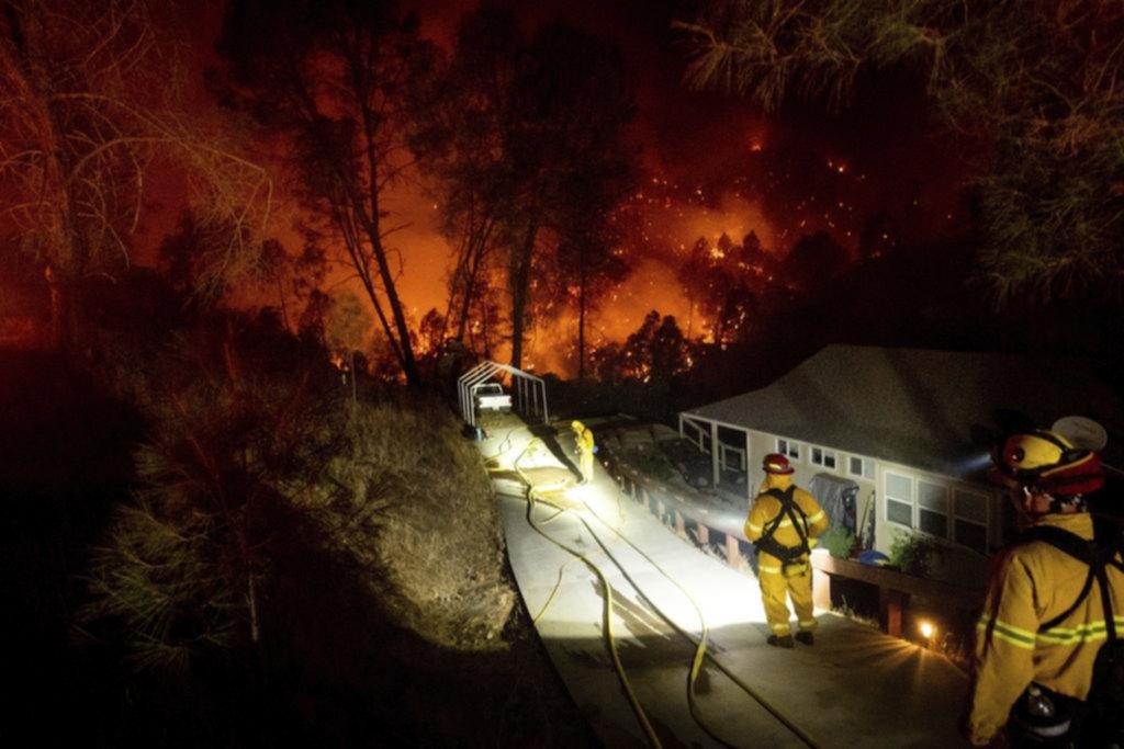 Cientos de miles de evacuados en California por los incendios