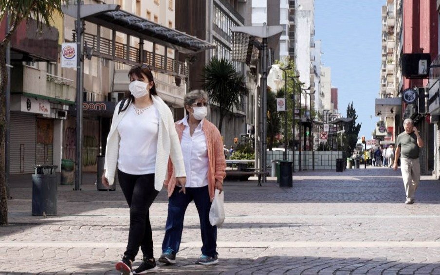 En Mar del Plata hubo más de 100 contagios y analizan si sigue en fase 4
