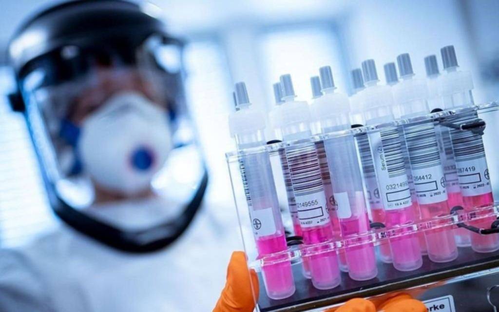 La OMS afirma que 172 países se comprometieron con plan de vacunas global contra COVID-19