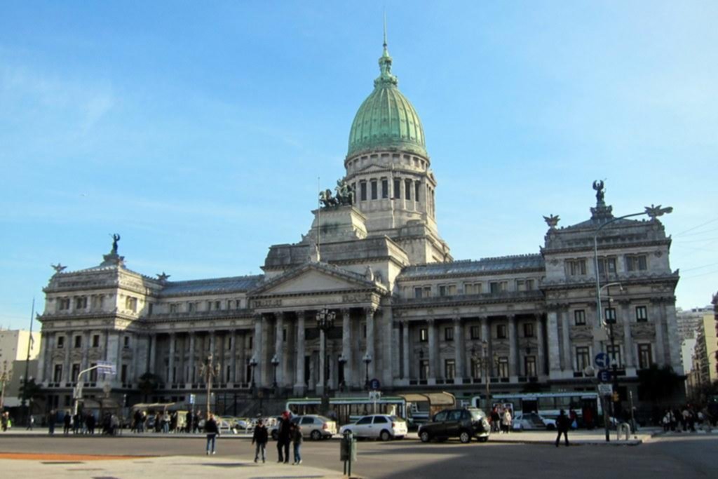 Avance oficial sobre los servicios de telecomunicaciones, sin la oposición