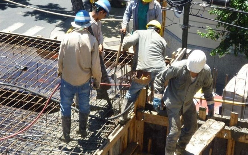 Pedirán a la Provincia habilitar en La Plata construcción privada, servicio doméstico y gastronómicos