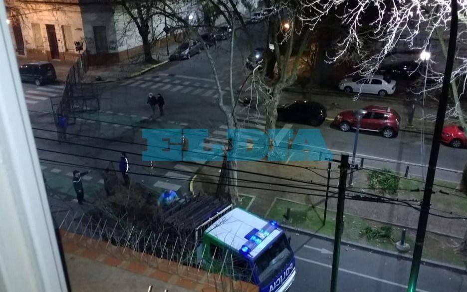 Por una movilización, instalan vallas en la zona del Ministerio de Seguridad 