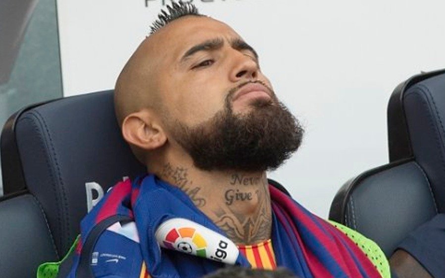 Otro frente de tormenta: la advertencia de Arturo Vidal al Barsa