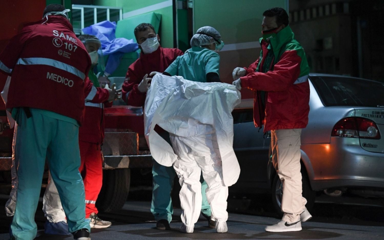Según el último reporte, otras 98 personas fallecieron y los contagios trepan a casi 360.000