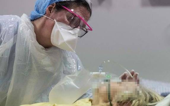 Salud difunde recomendaciones para acompañar a pacientes con coronavirus en sus últimos días