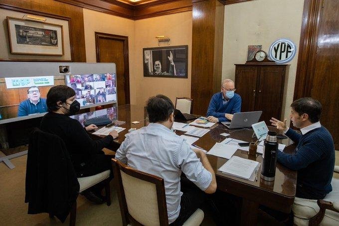 Preocupado por las comunas del interior, Kicillof no quiere habilitar más actividades