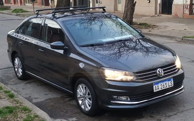 Volkswagen Polo 1.6 - $ 850.000,00