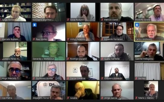 Encuentro de la dirigencia de Gimnasia con varios socios citalicios