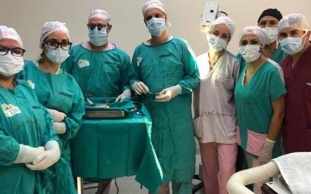 Héroes en el quirófano: hicieron dos trasplantes de un donante en el Hospital de Niños