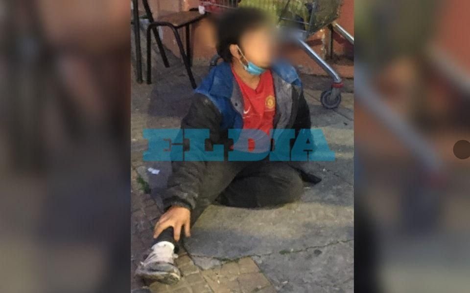 Lincharon a un depravado que se masturbaba y acechaba a mujeres en Plaza Malvinas