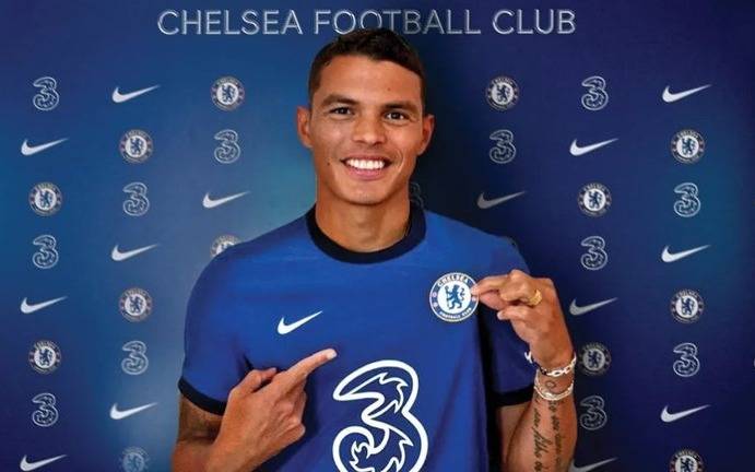 El brasileño Thiago Silva es nuevo jugador del Chelsea inglés