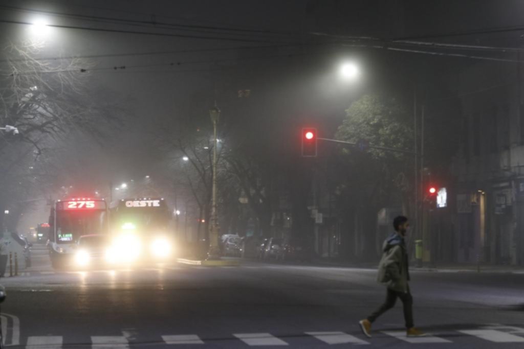 La Ciudad quedó tapada bajo un manto de niebla