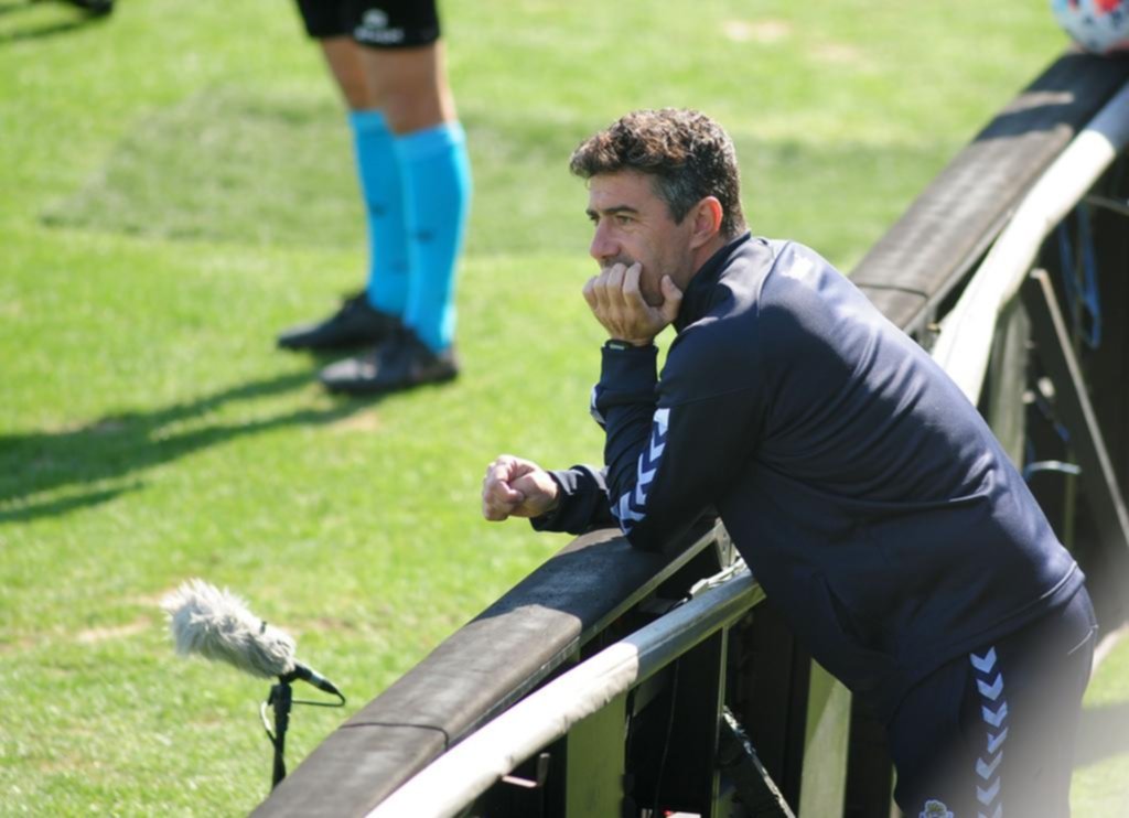 Messera y Martini, tras la derrota, se fueron en silencio del estadio de Defensa