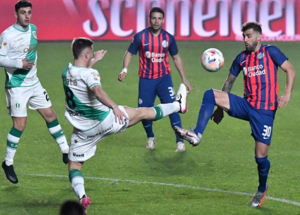 San Lorenzo y Banfield se nublaron y no pudieron sacarse una diferencia