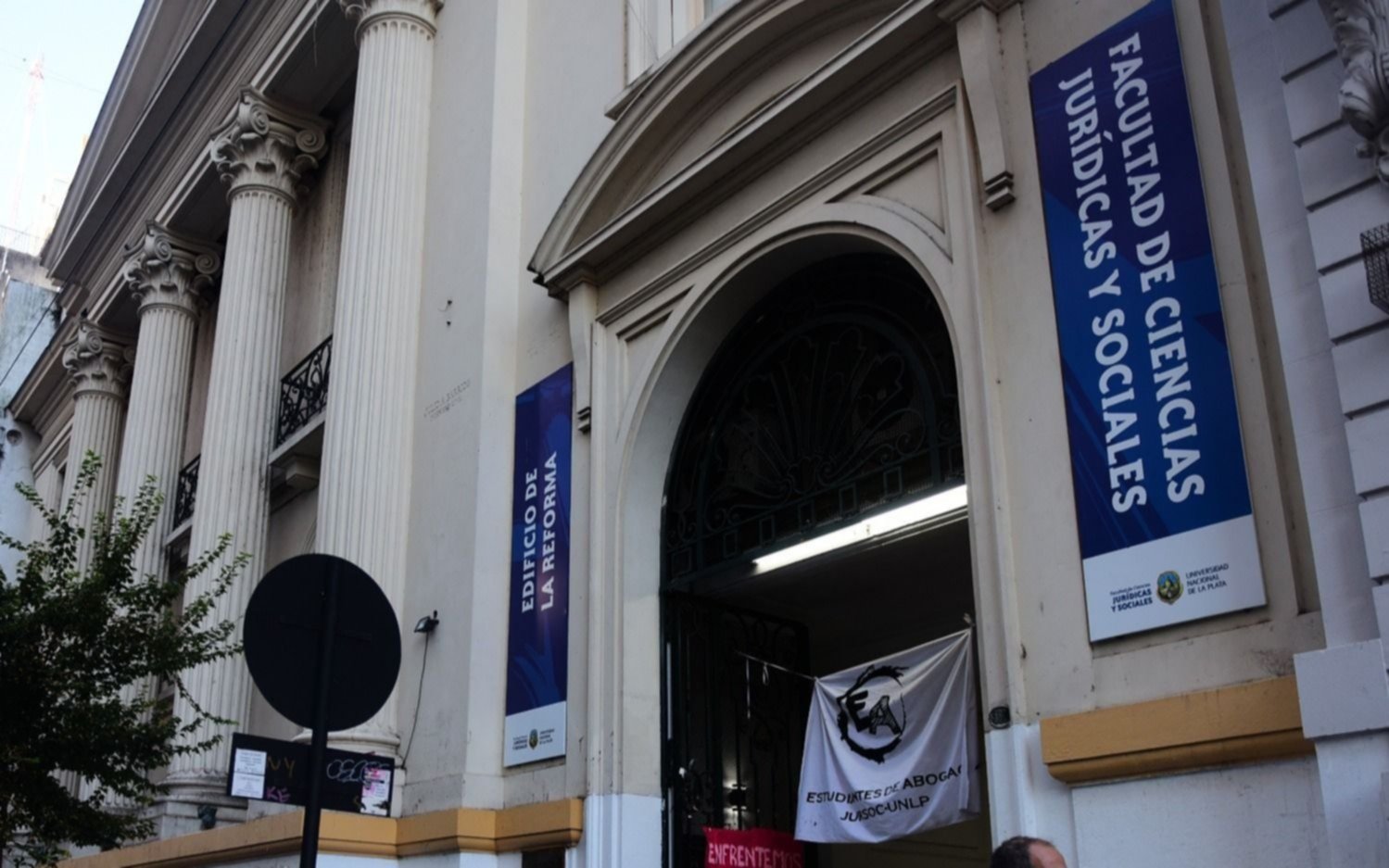 ¿Cómo es el protocolo que presentó Derecho para el regreso de las mesas de examen presenciales?