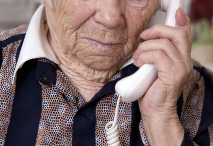 Alertan por llamados al teléfono fijo que buscarían extraer datos para robarles a adultos mayores